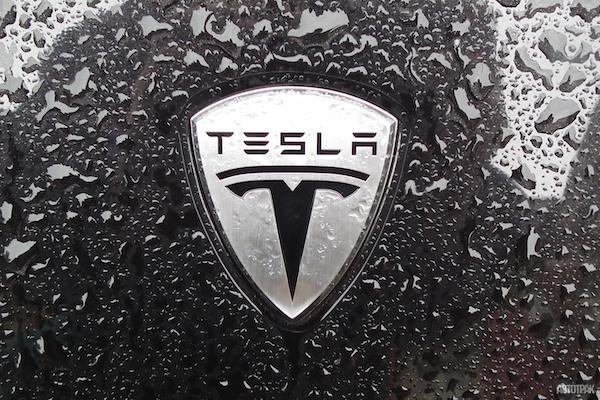 Tesla назвала дату премьеры своего первого электропикапа