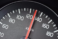 Госдума выступила против лишения прав за превышение скорости на 130 км/ч