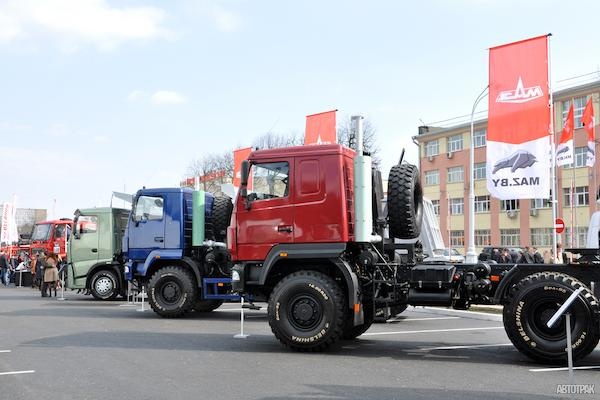 МАЗ поставит во Вьетнам более сотни грузовиков