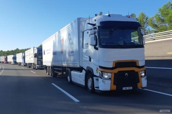 Ведущие европейские производители грузовиков провели испытания по автономному вождению