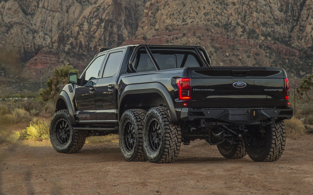 Новый трехосный пикап Ford F-150 Raptor