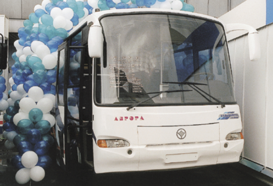 ПАЗ-4230 «Аврора». Туристический автобус на 32 места (полная вместимость -54 человека). Двигатель ММЗ-245.9 136 л.с. 