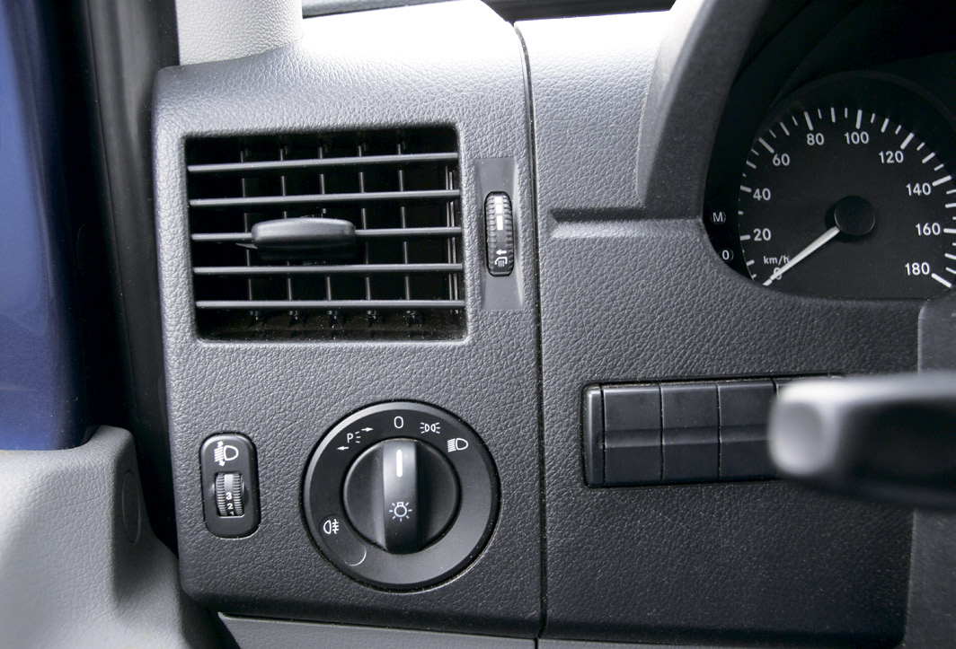 21-AT-3-3.jpg 21-AT-3-3.jpg