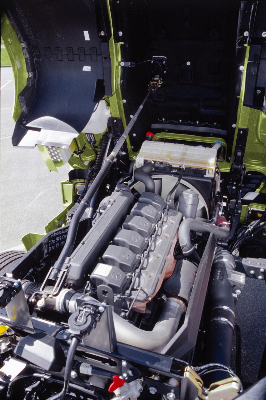 A2001F3591.JPG