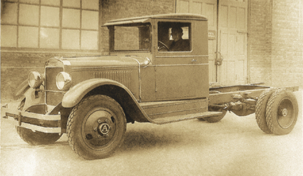 Американский грузовой автомобиль «Отобар» модели «СА» 1931 г., ставший прототипом АМО-2, АМО-3, ЗИС-5. Фото из фондов музея «АМО ЗИЛ».