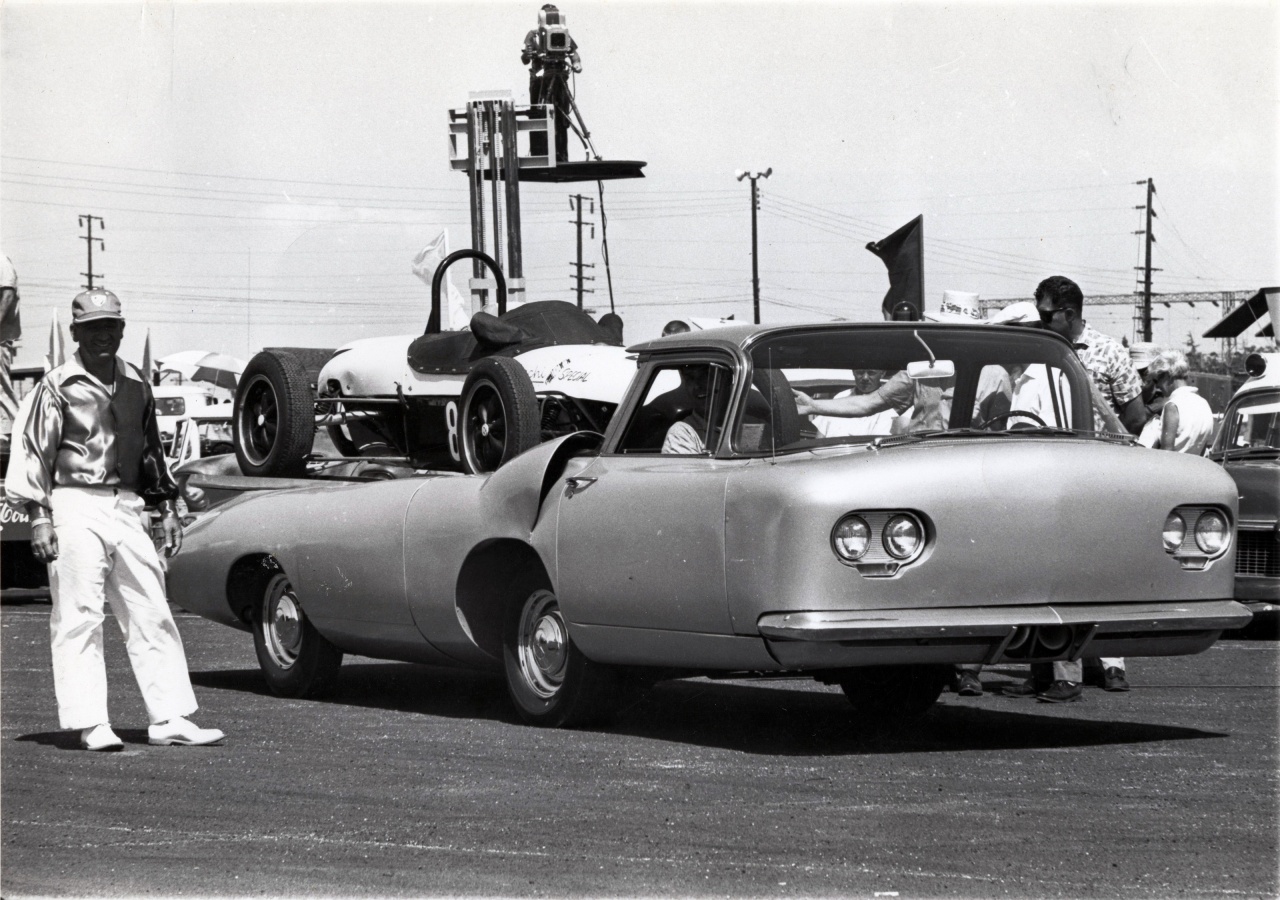 Norman-Holtkamp-Cheetah-Transporter-1961-04.jpg