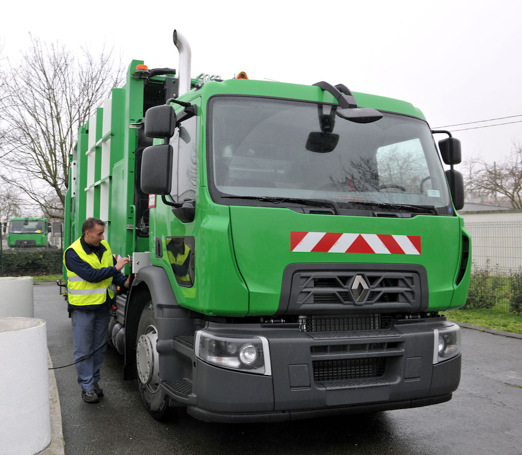renault_trucks_d_wide_cng_gaz_euro_6_1.JPG