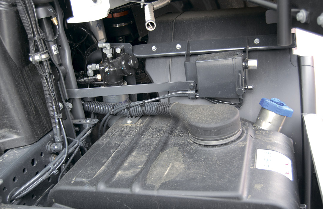 17-AT-5-1.jpg 17-AT-5-1.jpg