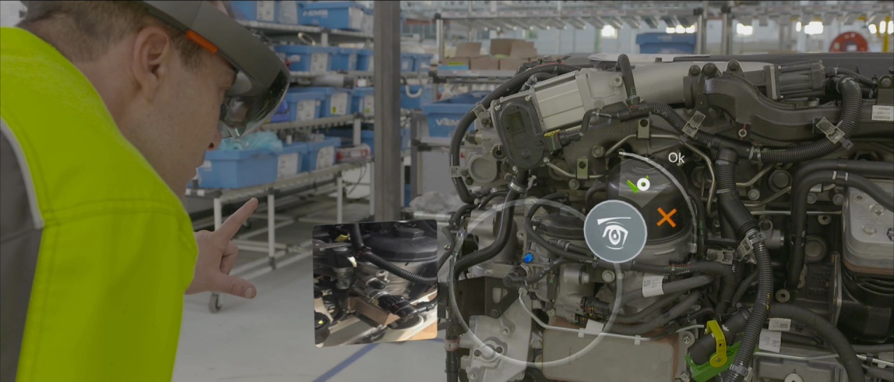 immersion_renaulttrucks_hololens01.jpg