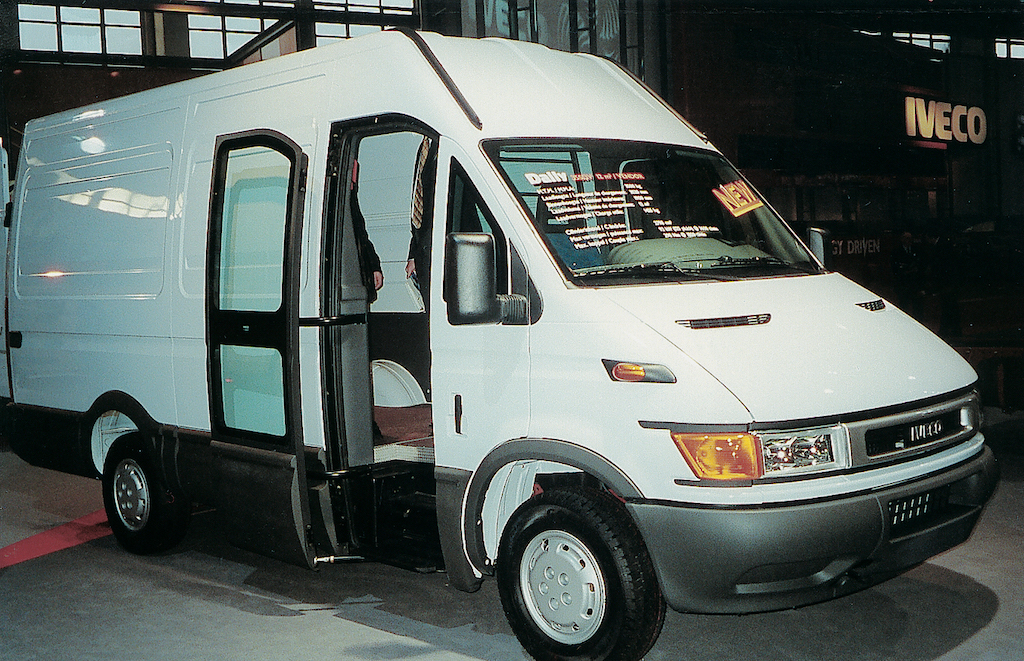 Iveco Vendor. Специализированный фургон для доставки товара door-to-door (дверь-в-дверь)