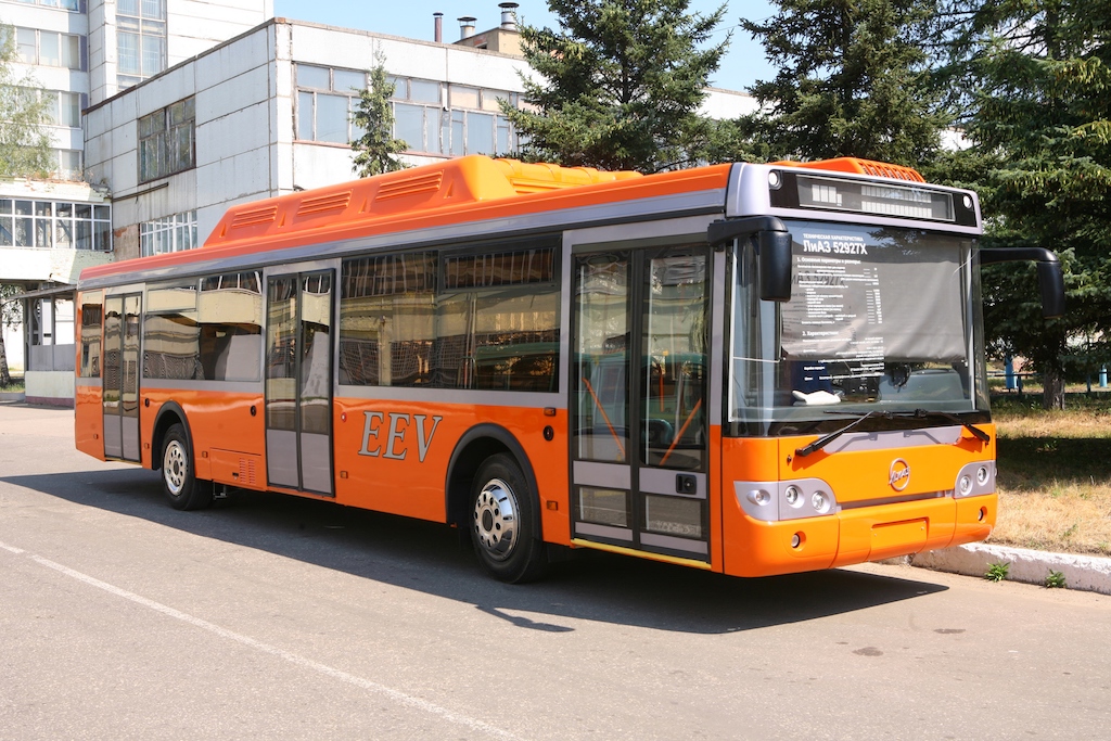 9 Газовые двигатели на городских автобусах экологичны экономичны и имеют высокии ресурс надежности.JPG