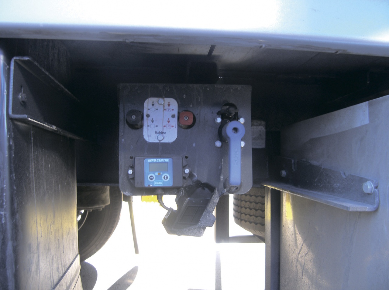 66-AT-3-2010-3.jpg