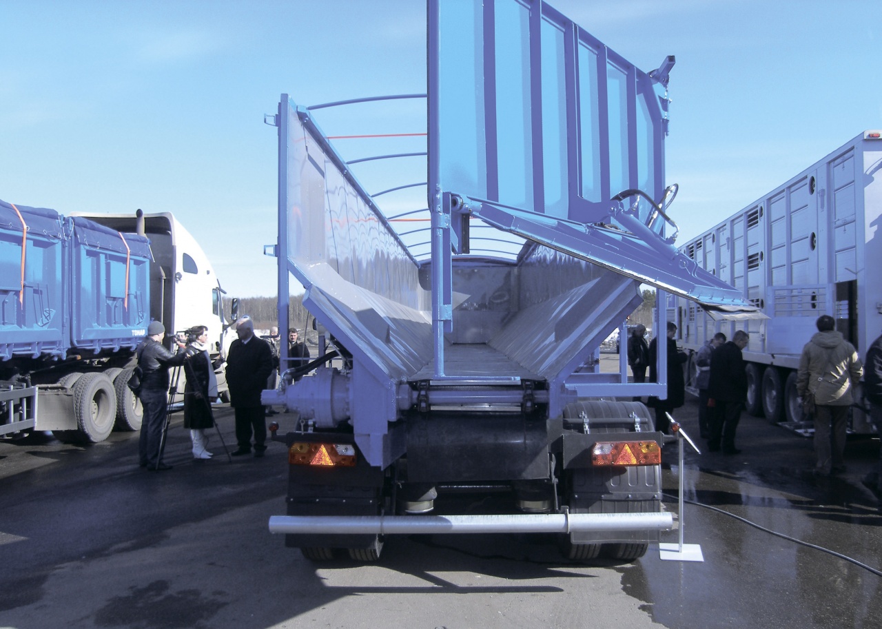 64-AT-3-2010-2.jpg